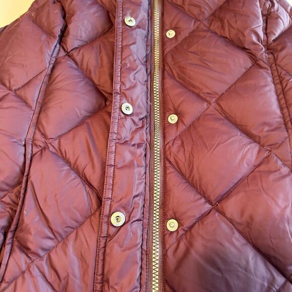 Eddie Bauer Burgundy Goose Down Puffer Vest Women's Medium EB700 Fill Power EUC - Picture 6 of 12